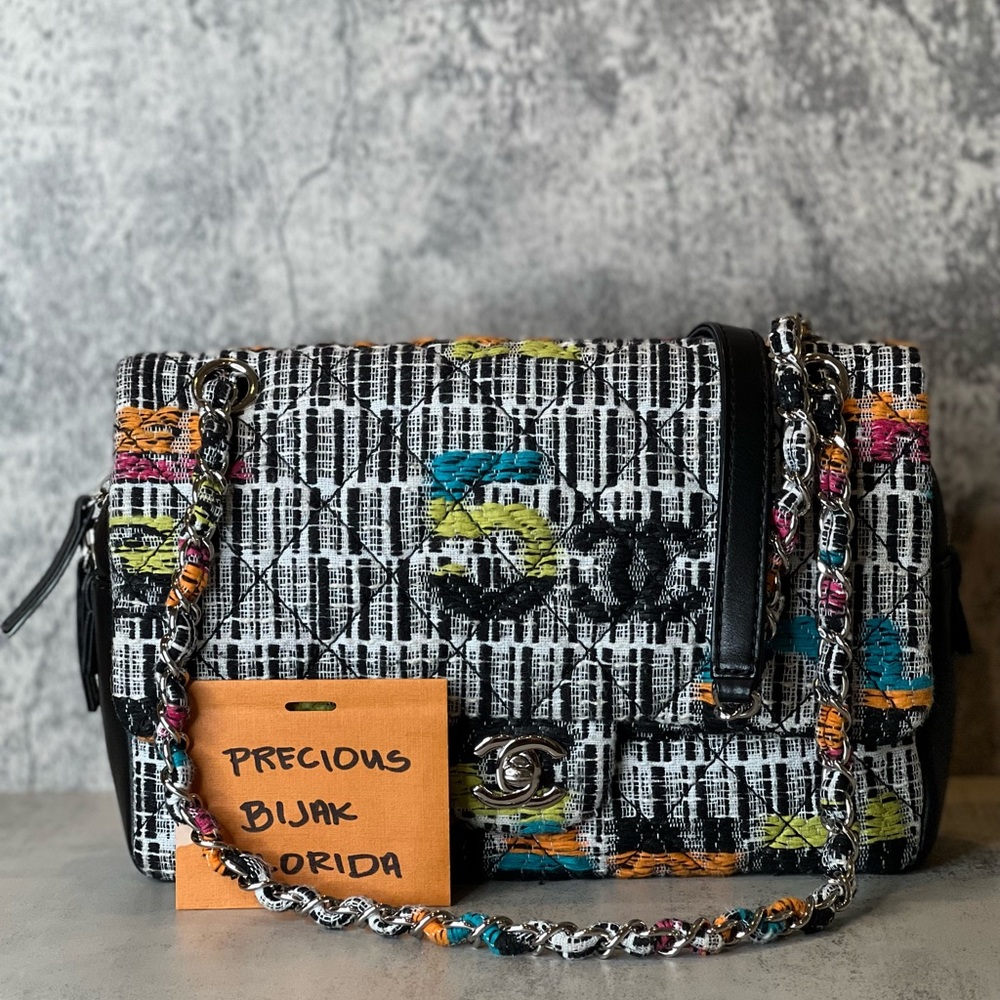 15P Chanel Fantasy Tweed Easy Flap Multicolor SHW SN 20891973